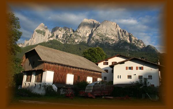 Gasthof Zum Schlern Fiè Exteriör bild